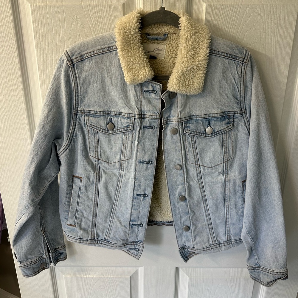 Universal Thread Blue Denim Jacket with Cream Sherpa